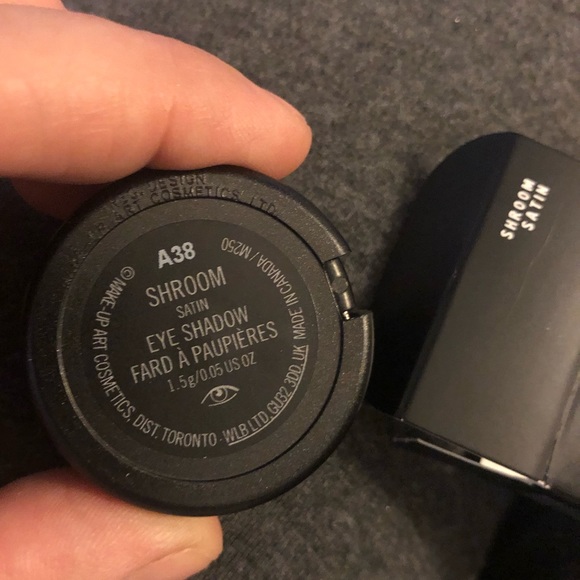 MAC-Eyeshadow Shroom - Picture 4 of 8